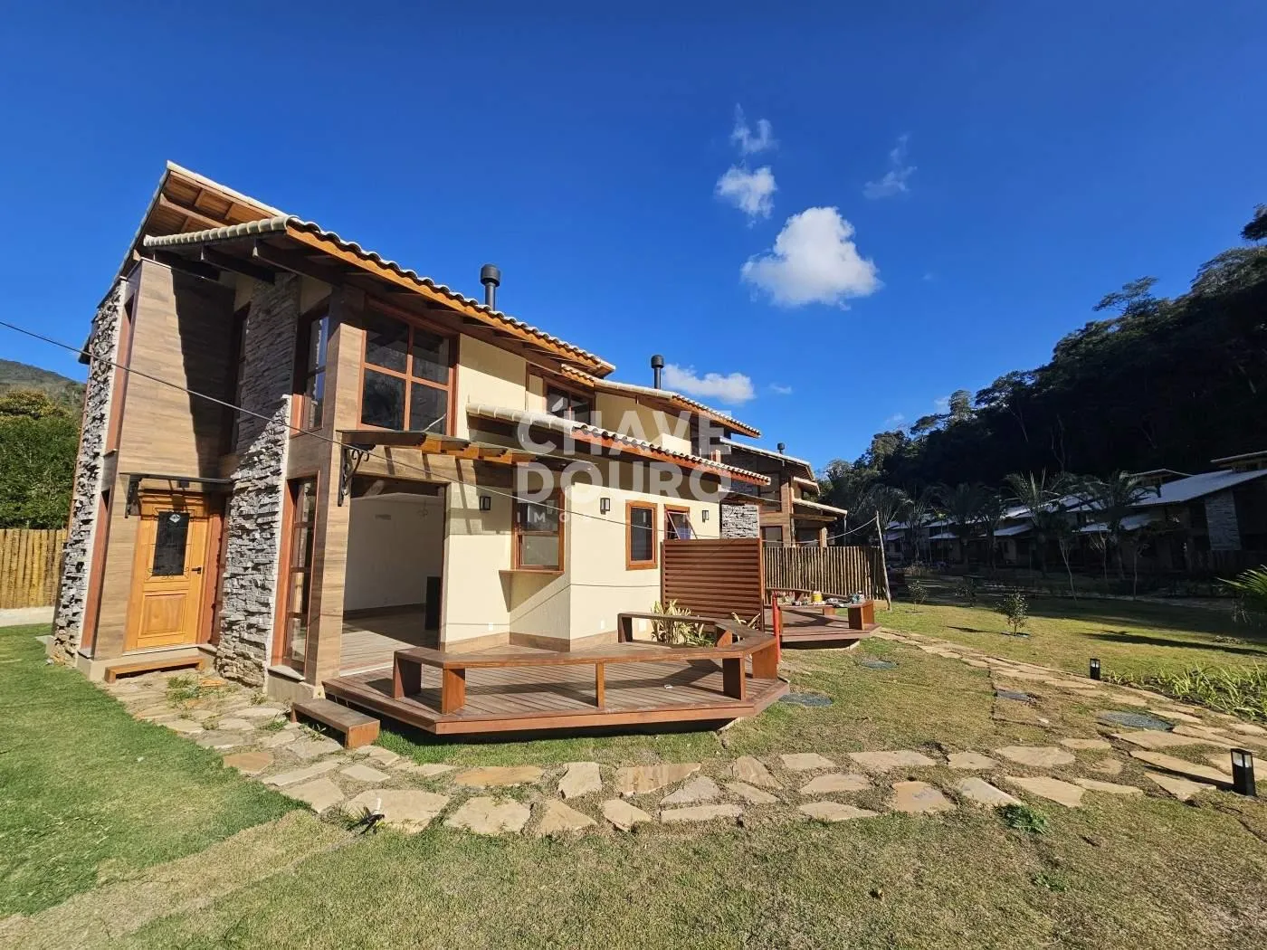 Foto do imóvel Charmosa casa em condomínio, para venda em Itaipava, Petrópolis RJ em Itaipava, Petrópolis - RJ