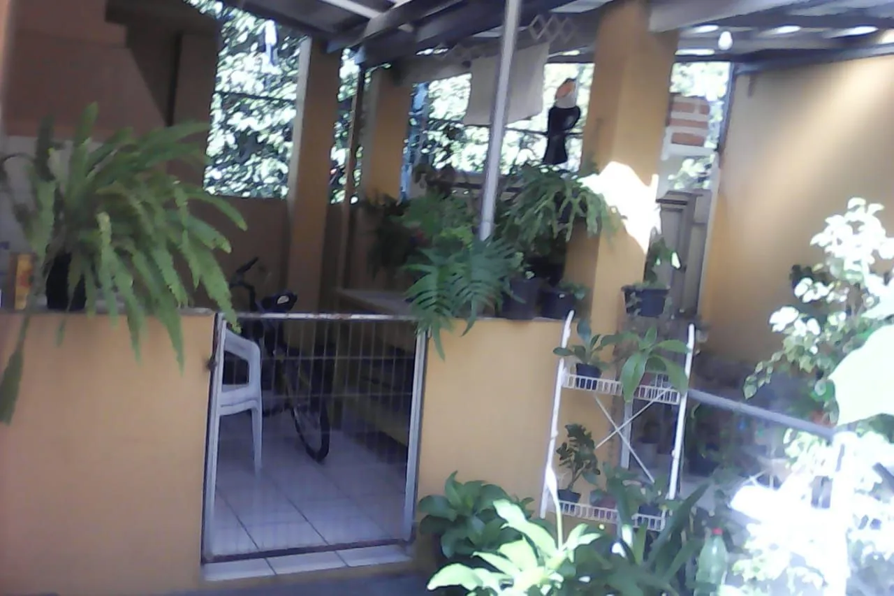 Imagem Casa para Venda - 300m², 3 dormitórios, 2 vagas - Partenon