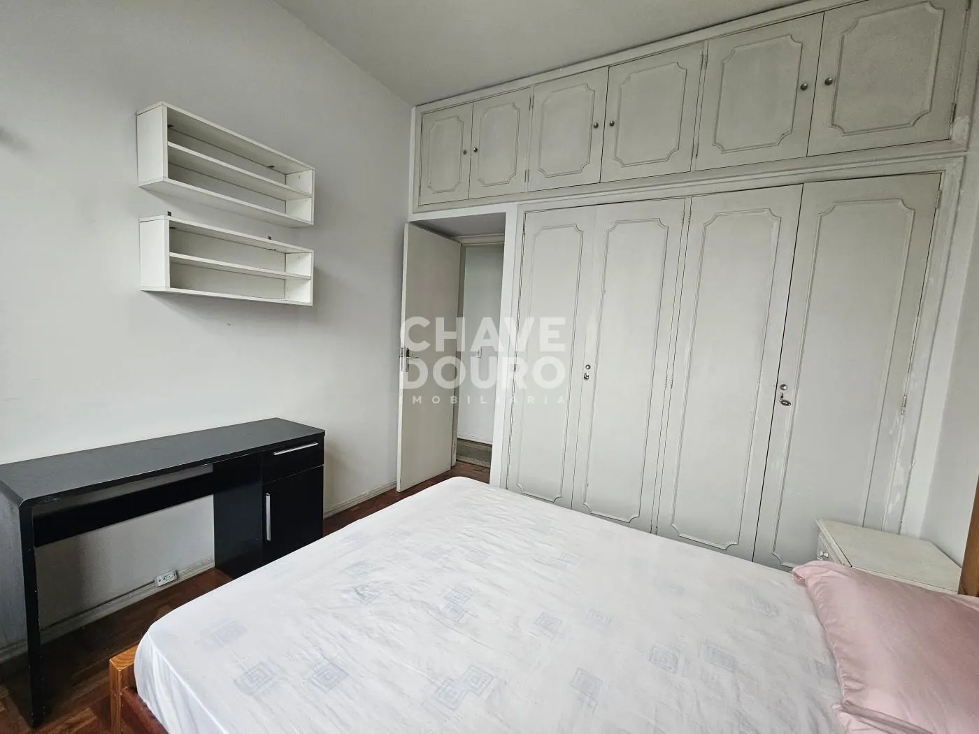 Imagem Apartamento 2 Quartos e 1 Quarto de Serviço à venda no Alto
