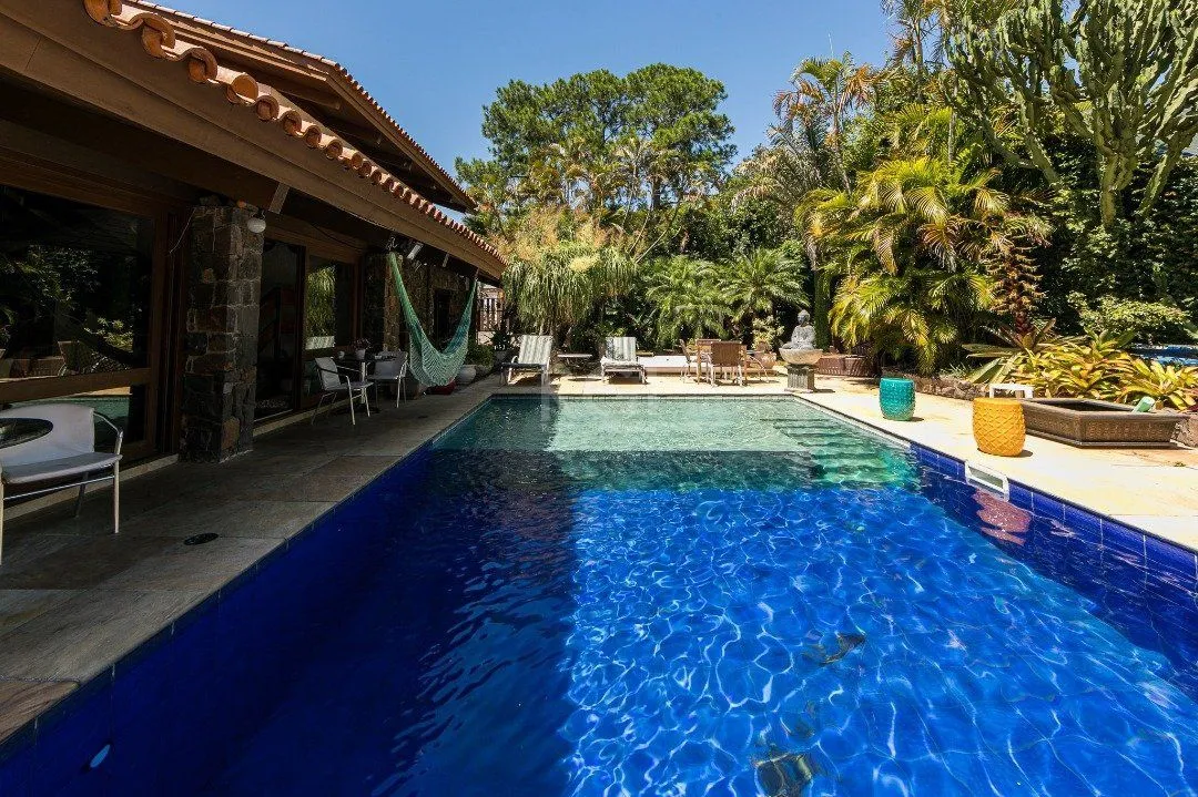 Imagem Casa para Venda - 370m², 5 dormitórios, sendo 2 suites, 7 vagas - Vila Assunção