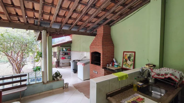 Imagem Casa à venda no Jardim Colonial 1 Araçoiaba da Serra-SP: 2 quartos, 1 sala, 2 banheiros, 2 vagas de garagem, 800m² de área.