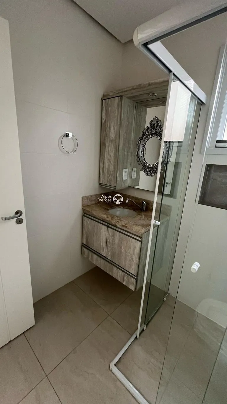 Imagem Vende-se apto no centro de Canela-2 quartos- R$669.000,00