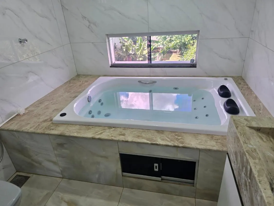 Imagem Vendo excelente sítio em Mateus Leme ,área total de 2.800 m²