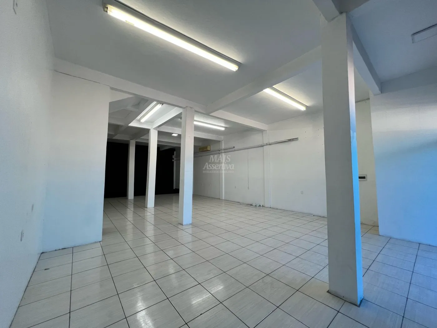 Imagem Excelente Sala Comercial para Locação na Rua Ícaro - Canudos, Novo Hamburgo/RS