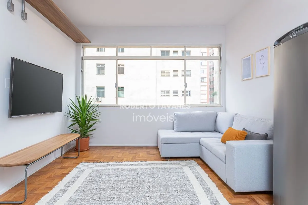 Imagem Apartamento Mobiliado e totalmente Reformado! 145 m2 úteis 5dts e 3 suítes, cozinha aberta para sala - Está a duas quadras da Av. Paulista.
