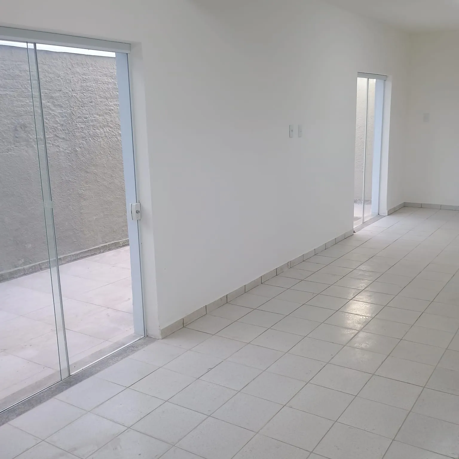 Imagem Campolim | Casa térrea | 340 m² construídos | Terreno de 360 m² | 3 dormitórios, 1 suíte | Escritório | Closet | 3 vagas | Residencial ou Comercial
