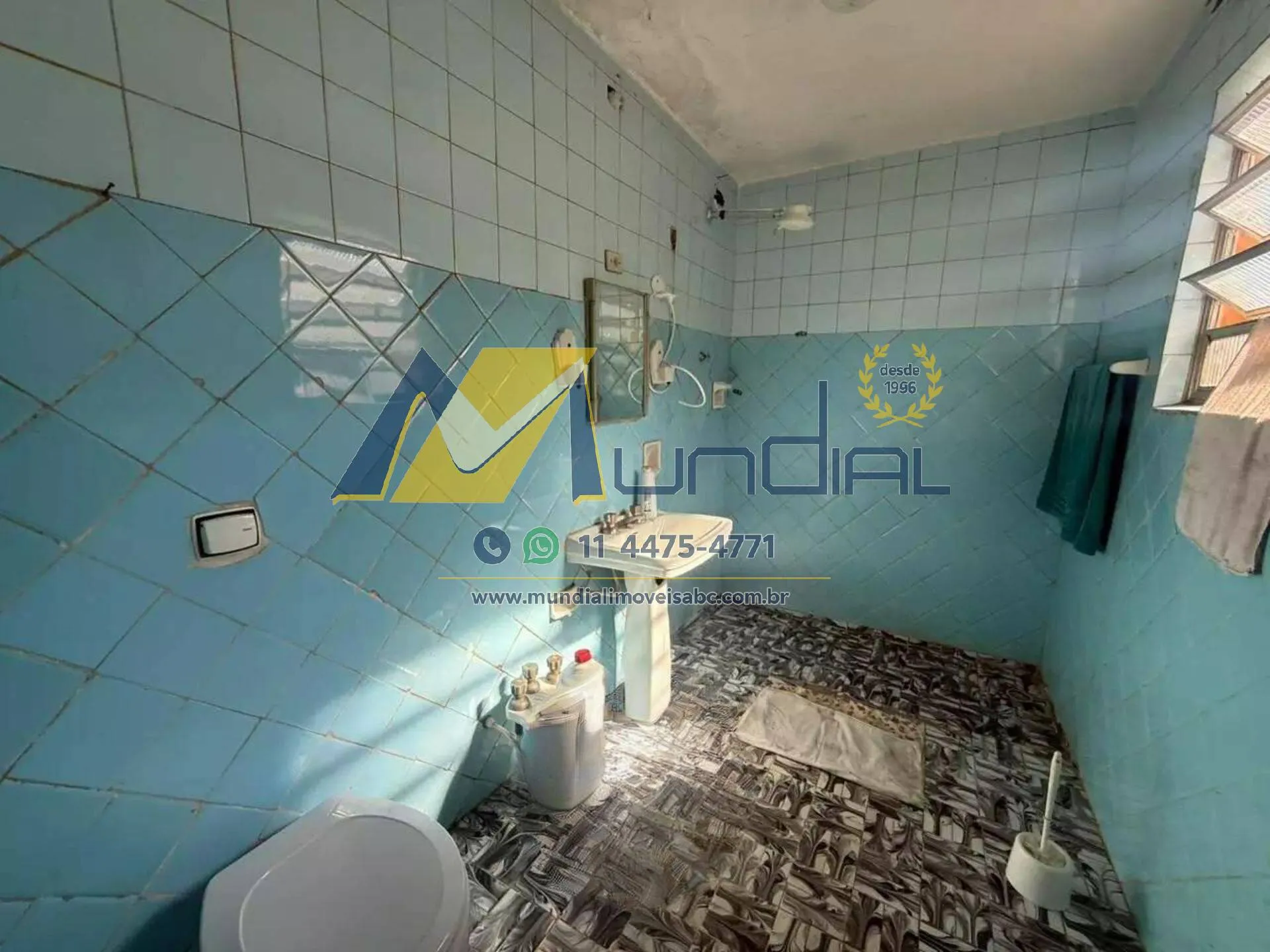 Imagem asa Térrea à Venda no Jardim Santo Alberto - 300 m² de Terreno e 7 Vagas