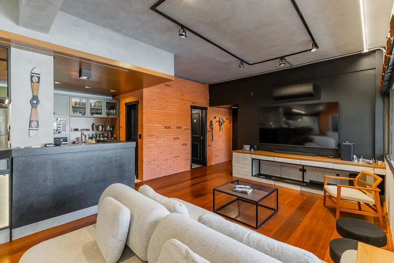 Imagem Apartamento 3 dormitórios, 3 vagas e 259 m² no bairro Auxiliadora.