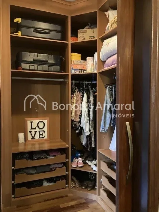 Imagem Casa com 3 Suítes à venda, 275m² - Jardim Chapadão