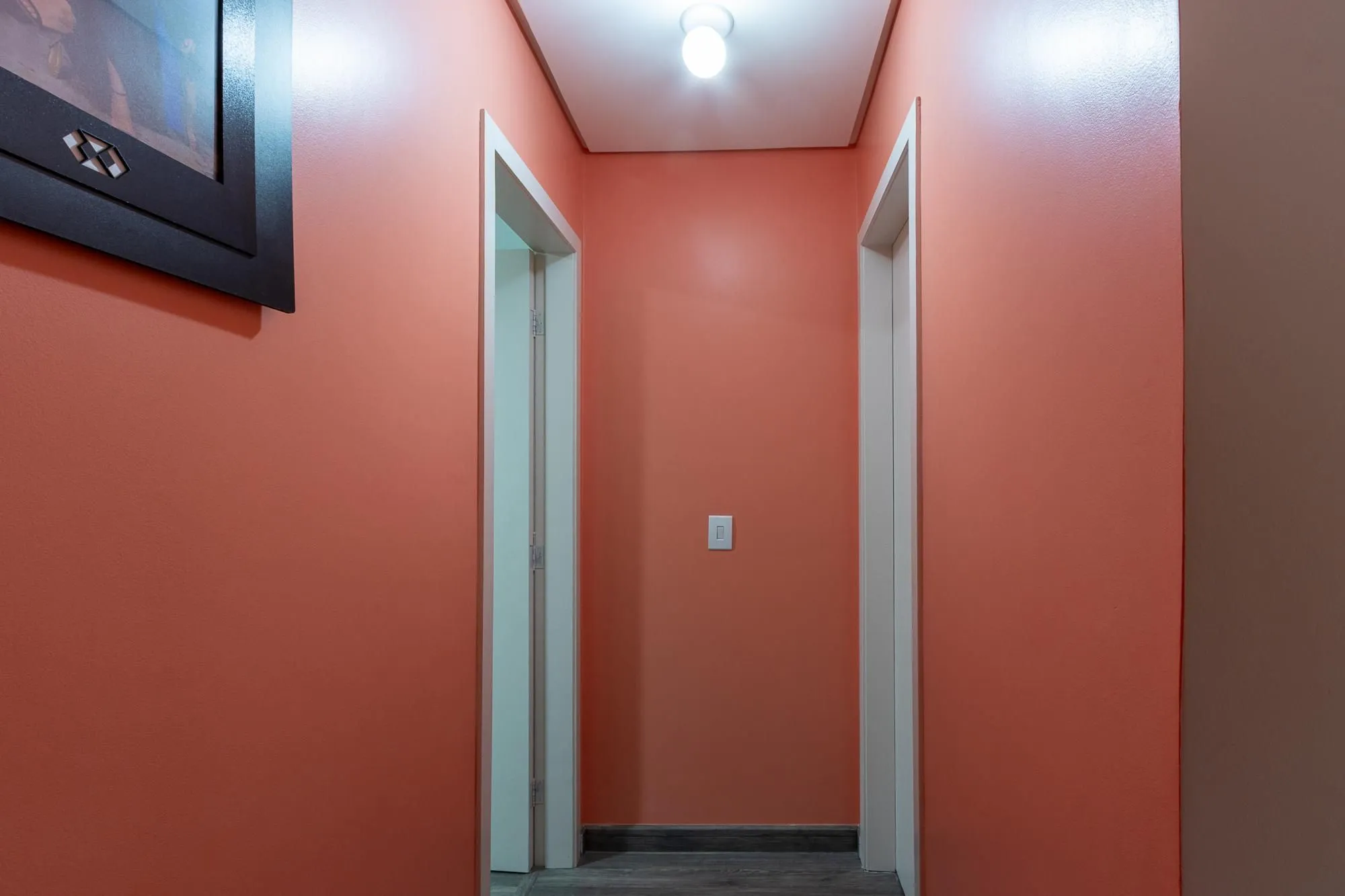 Imagem Sobrado com 2 suites e 2 vagas de garagem - Bairro Guarujá