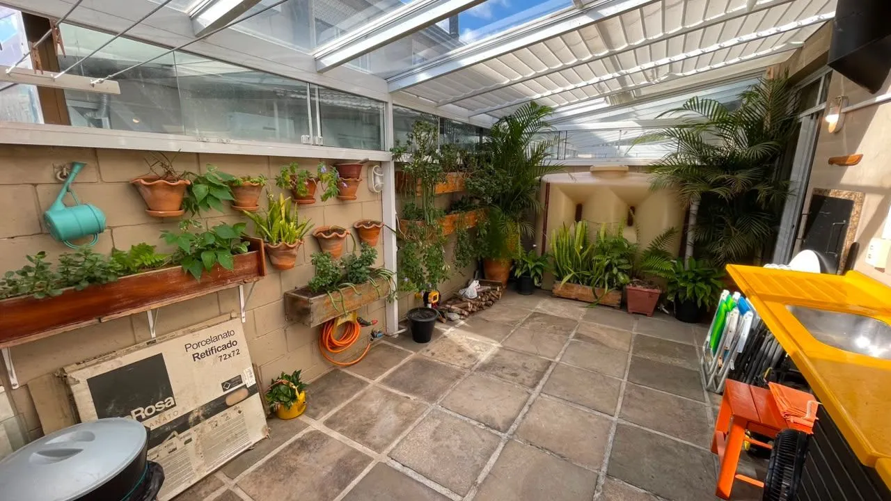Imagem Casa 4 dorms com energia solar em condomínio