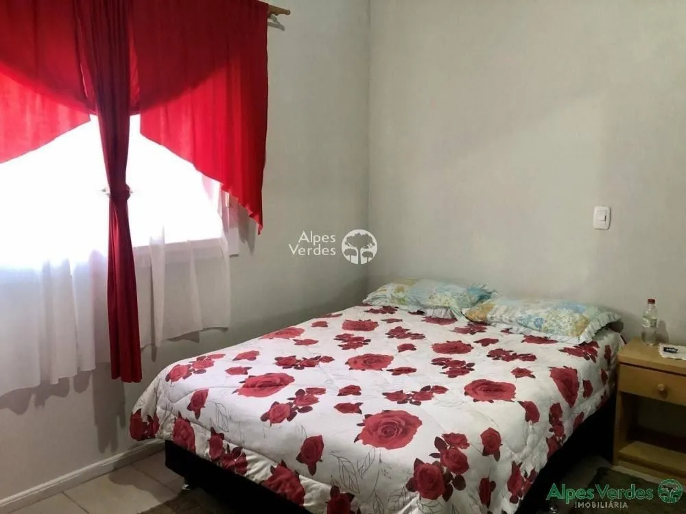 Imagem Vende-se uma linda casa na Várzea Grande - Gramado
