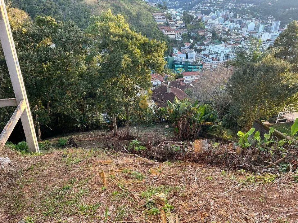 Imagem Terreno para Venda em Teresópolis / RJ no bairro Parque São Luiz