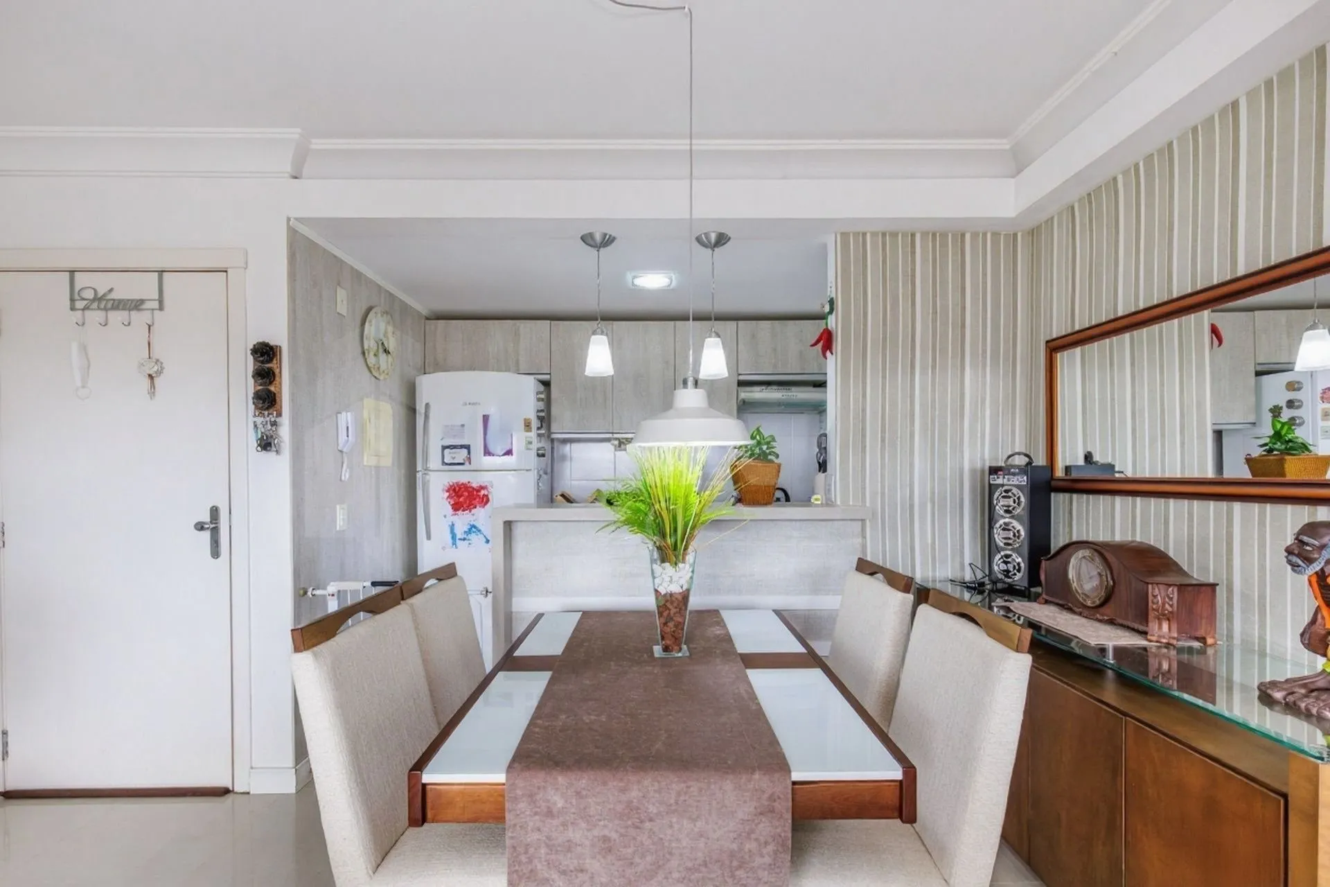 Imagem Vende-se apartamento com 2 quartos (1 suíte), 68m² e 1 vaga - Vila Ipiranga