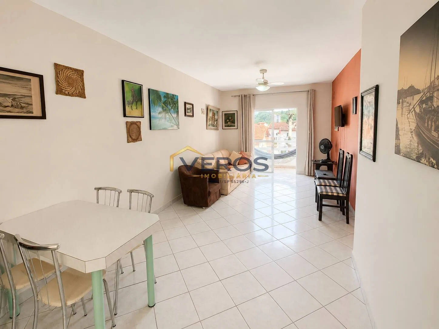 Imagem Apartamento a venda 400m da praia Martim de Sá com 2 vagas de garagem