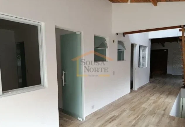 Imagem Sobrado com 133 m² de área construída em terreno de 500 m², composto por 3 dormitórios, sendo 3...