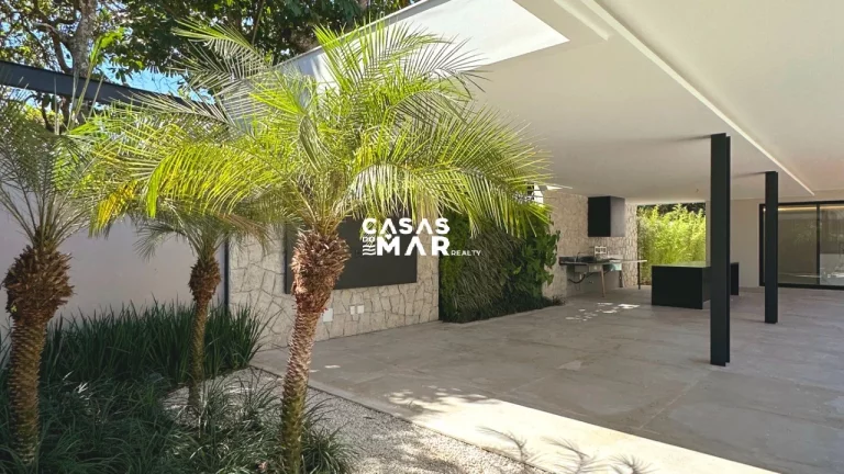 Imagem Luxuosa mansão na Barra da Tijúca, Rio de Janeiro - RJ: 6 suítes, 3 salas, 10 banheiros, 5 vagas de garagem, 1.020m².