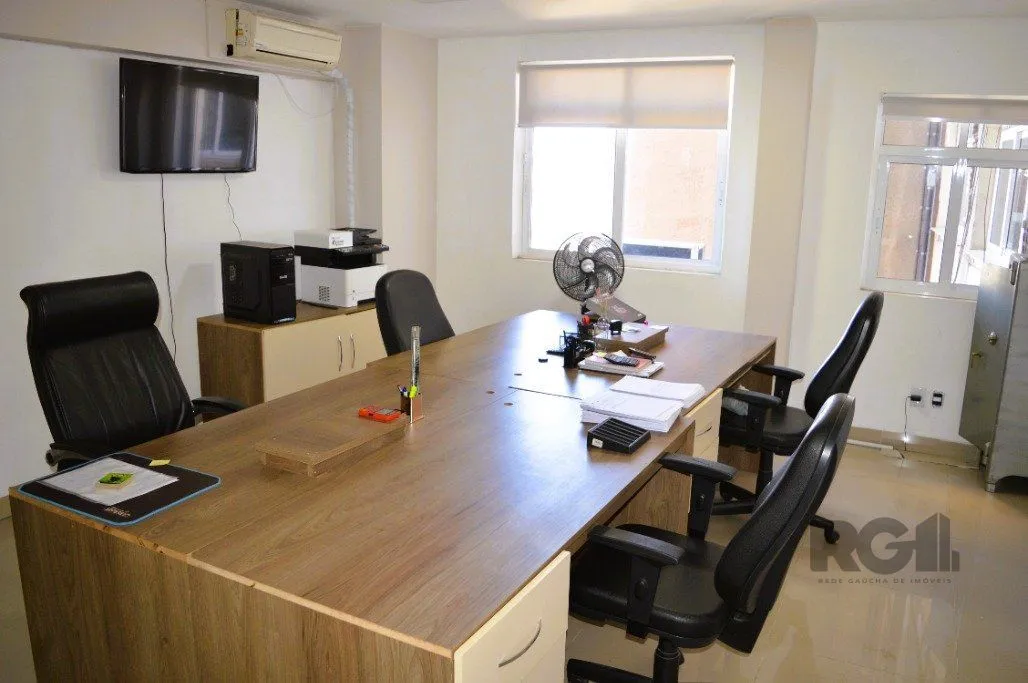 Imagem ANDAR INTEIRO NA GALERIA MALCOM 22º - SALA COMERCIAL LINDA E REFORMADA