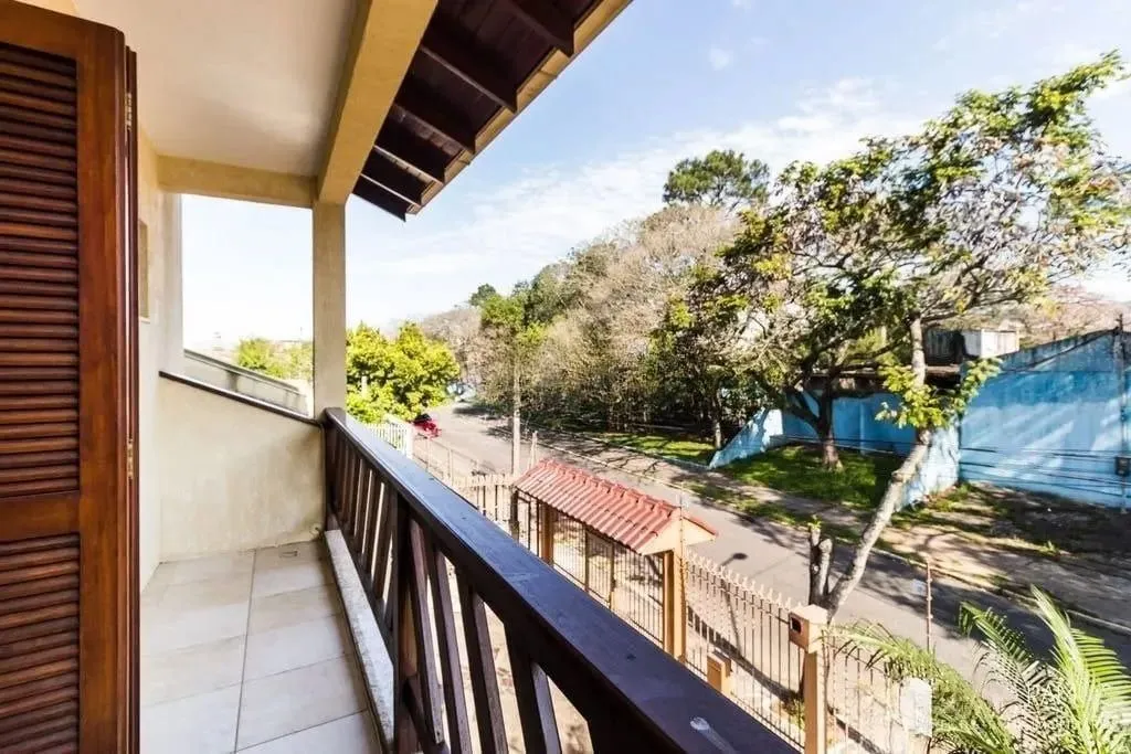 Imagem Casa com 3 dormitórios de 278m² à venda no Bairro Jardim Itú Sabará