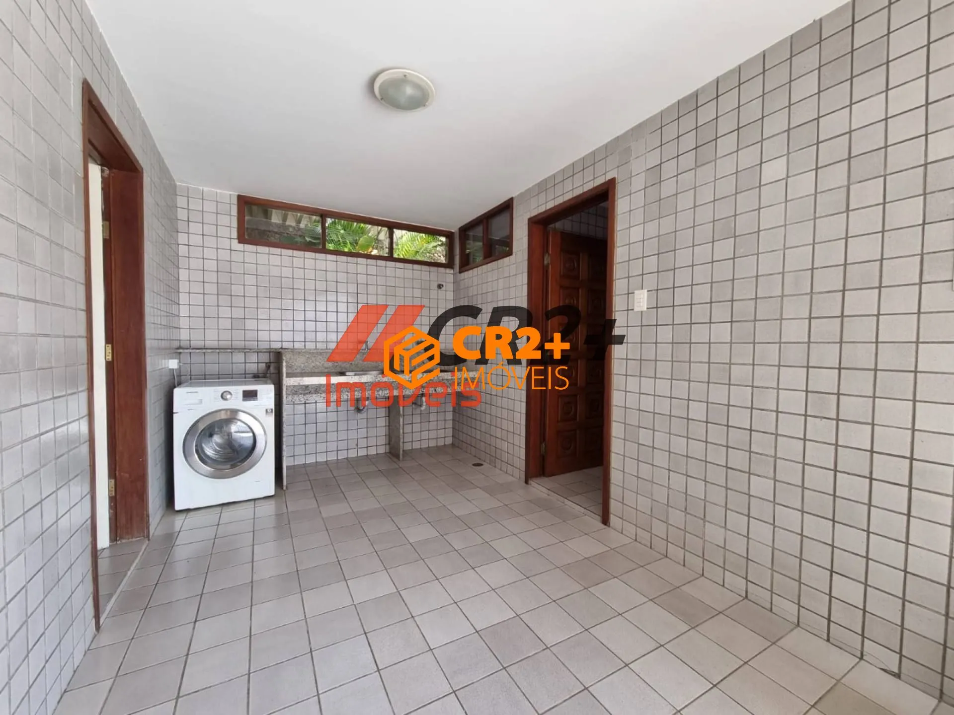 Imagem Casa incrível ! 980m² - 4 quartos e área gourmet na Imbiribeira