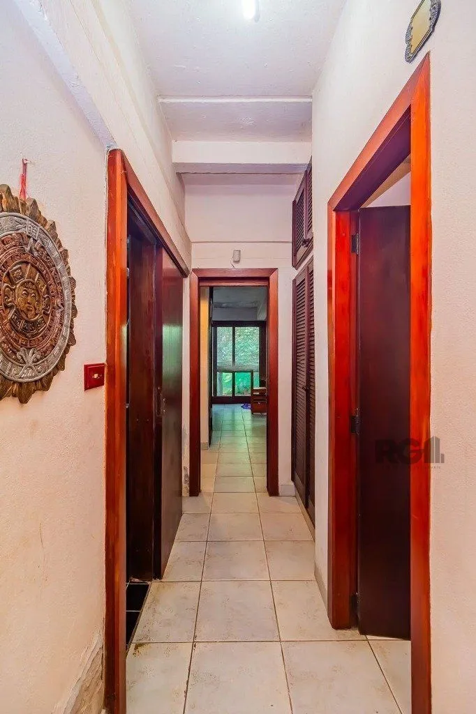 Imagem Casa de 4 dormitórios no bairro Belém Novo