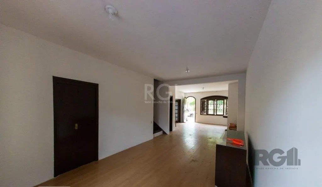 Imagem Casa para Venda - 450m², 4 dormitórios, sendo 3 suites, 5 vagas - Nonoai