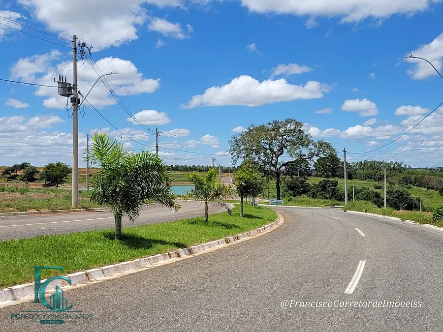 Imagem MAIS QUE UM LOTE: UMA OPORTUNIDADE DE INVESTIR NO SEU FUTURO
