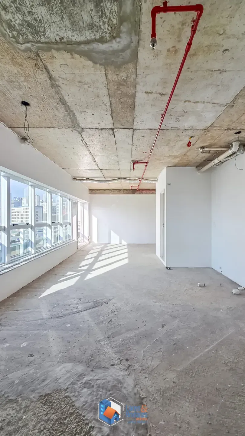 Imagem Conjunto comercial para venda em Liberdade, 61m²
