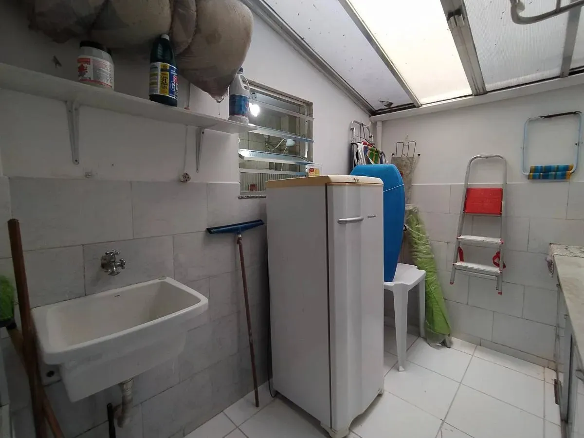 Imagem Casa em Condomínio para Venda em Cabo Frio / RJ no bairro Peró