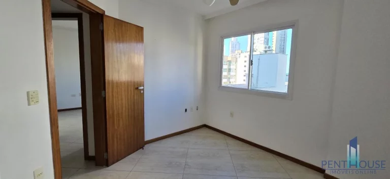 Imagem Apartamento Zona Central para Venda em Balneário Camboriú, CENTRO, 3 dormitórios, 1 suíte, 2 banheiros, 2 vagas