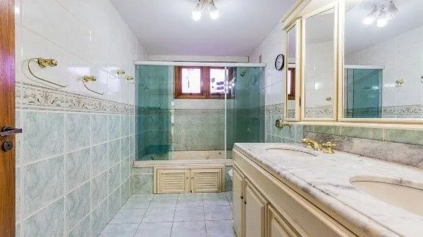 Imagem Amplo apartamento com 3 dormitórios, churrasqueira e hidromassagem - 222m² - Petrópolis