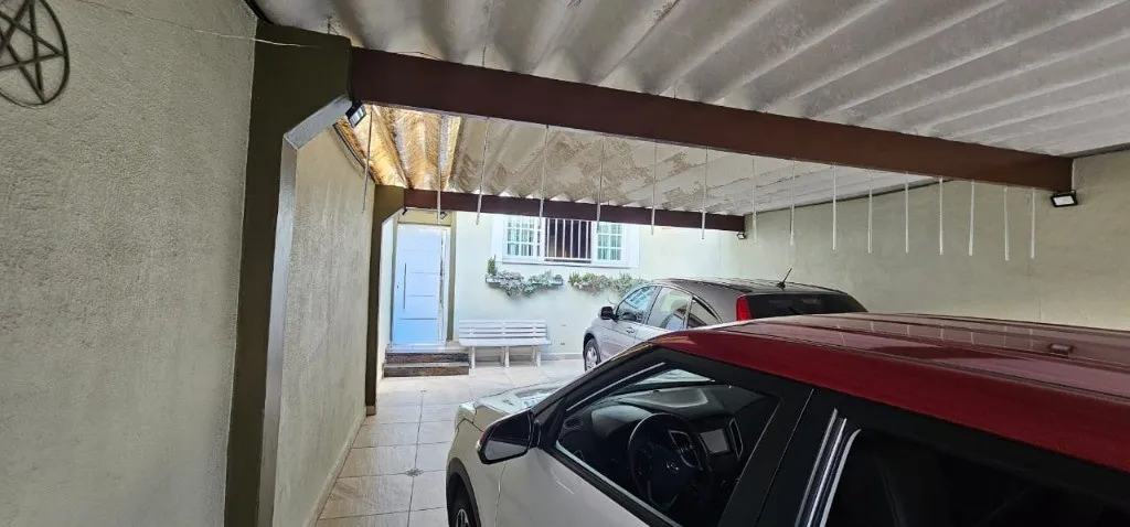 Imagem Imperdível casa à venda em Santo André-SP, bairro Santa Maria: 4 quartos, 2 suítes, 3 banheiros, 4 vagas de garagem, 310 m².