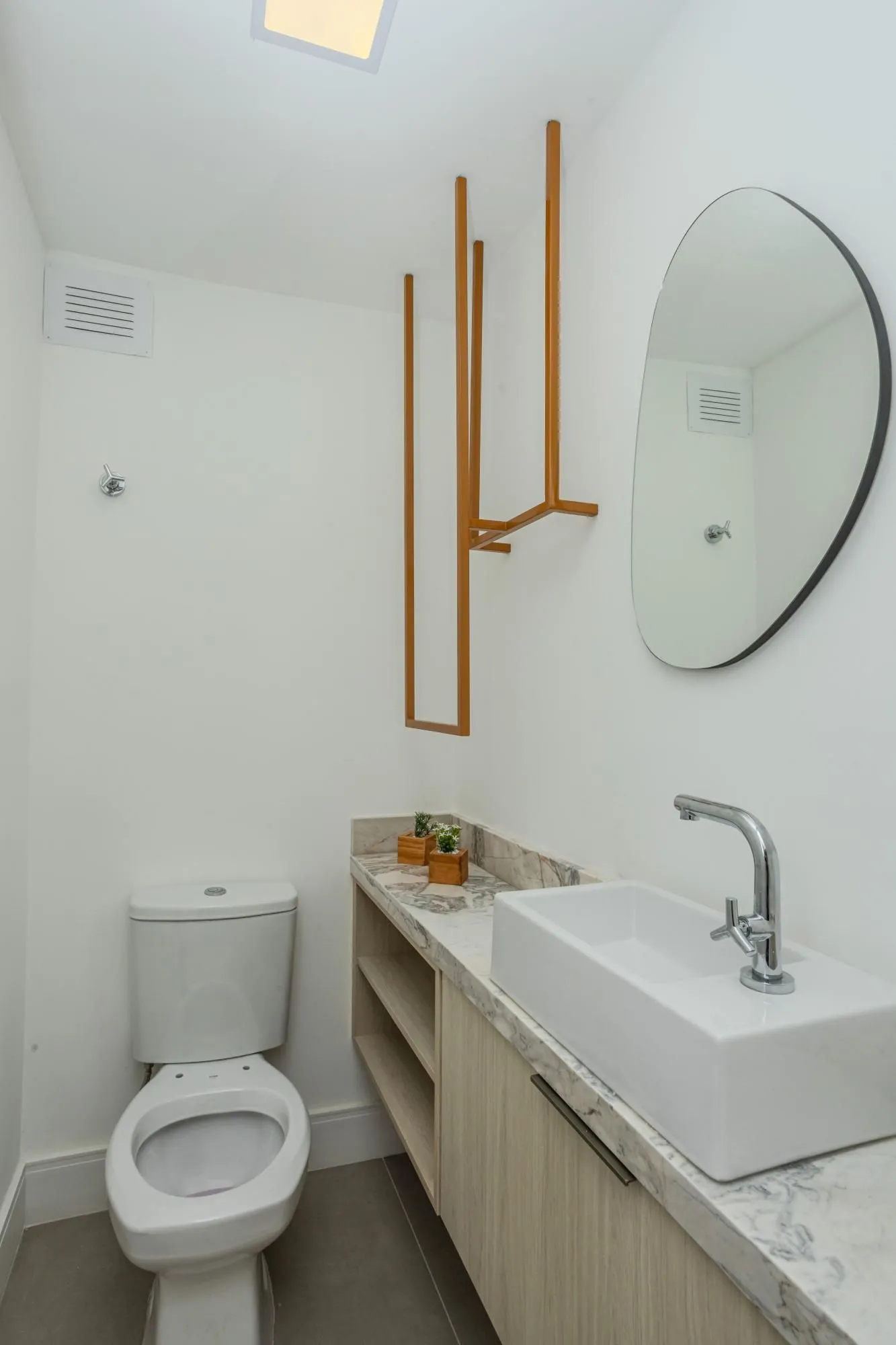 Imagem Apartamento no bairro Auxiliadora, com 03 suítes, 112m² privativos e 02 vagas de garagem!!