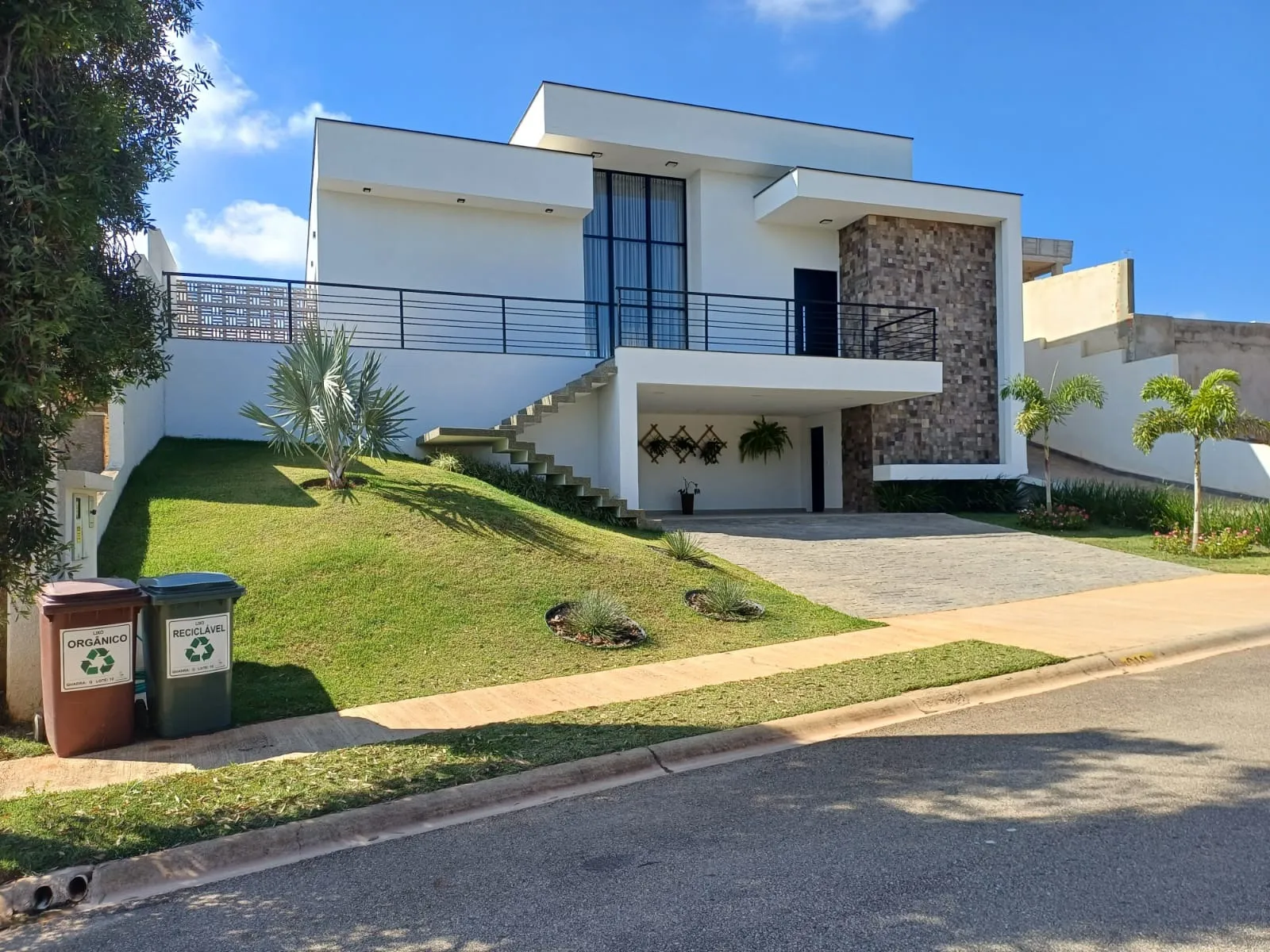 Imagem Sobrado com 3 suítes à Venda - Fazenda Jequitibá, Sorocaba - SP