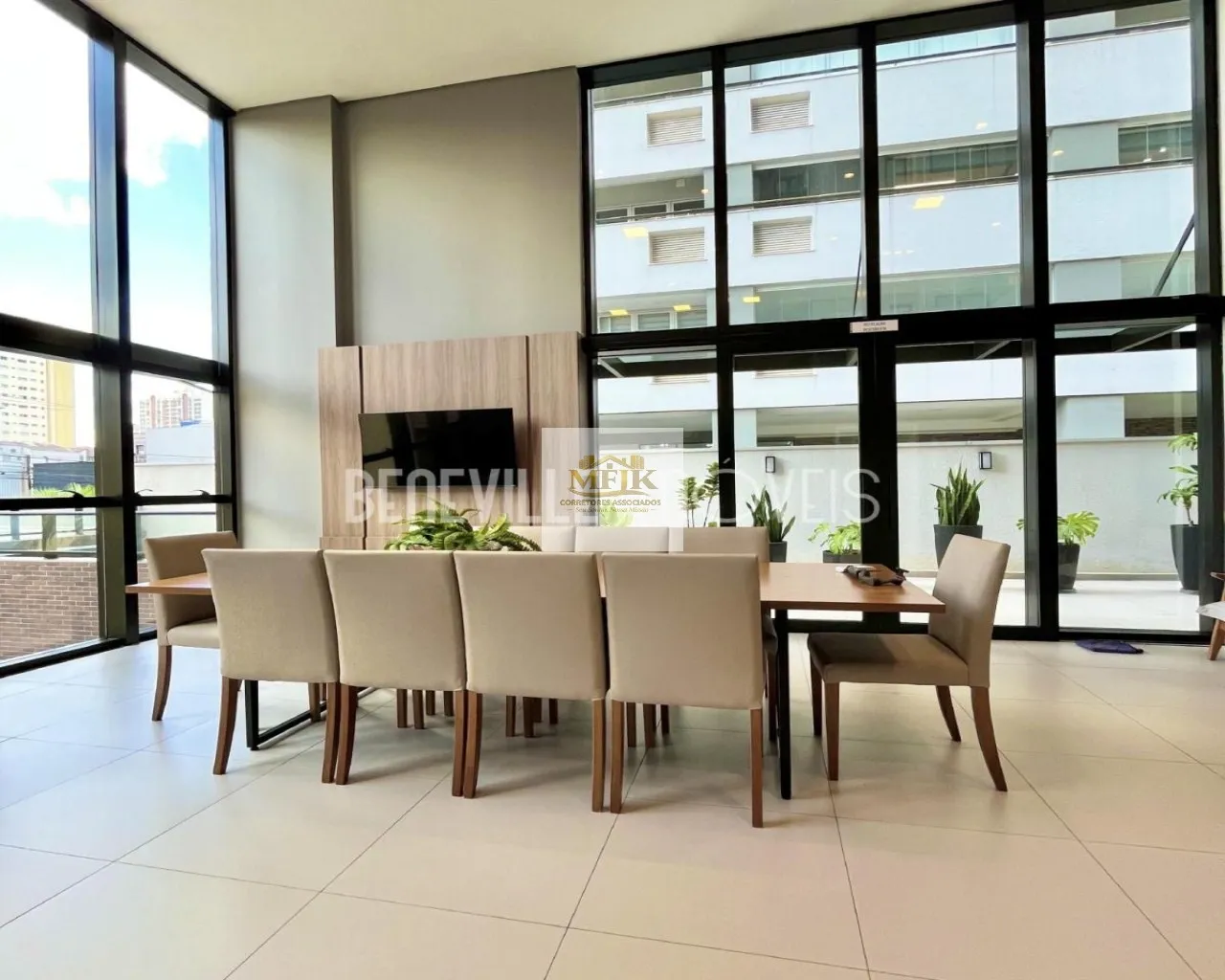 Imagem Apartamento com 2 quartos à venda no Centro de Curitiba