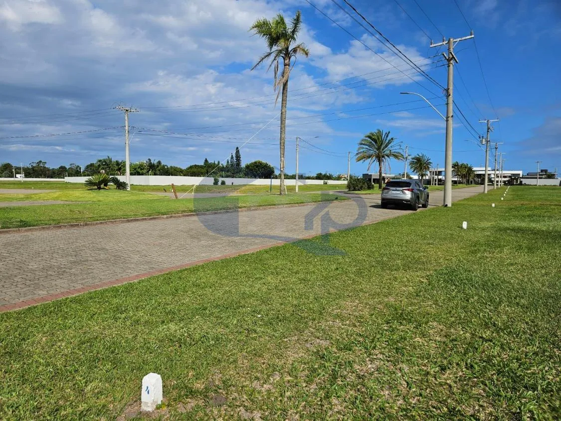 Imagem Terreno a venda no Condominio Lake Village em Torres/RS