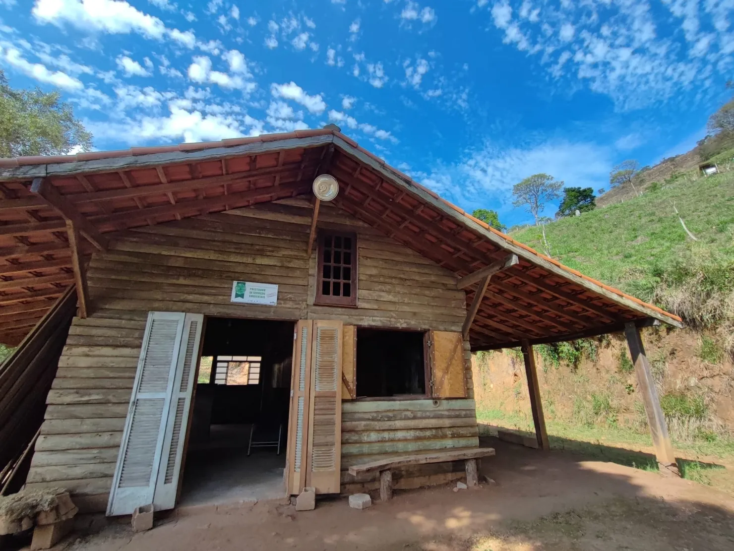 Imagem Chácara à venda 2 Quartos, 4 Vagas, 238600M², Bairro dos Macacos, Silveiras - SP