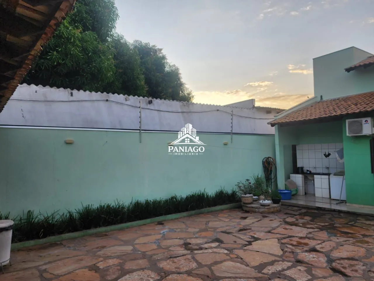 Imagem CASA COM 2/4 SENDO UMA SUITE NO BAIRRO CRISTO REI VG