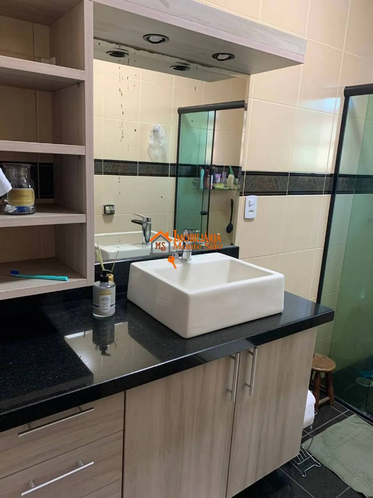 Imagem Casa 5 Dorms. c/ 2 Suítes + 5 Vagas | Excelente Localização