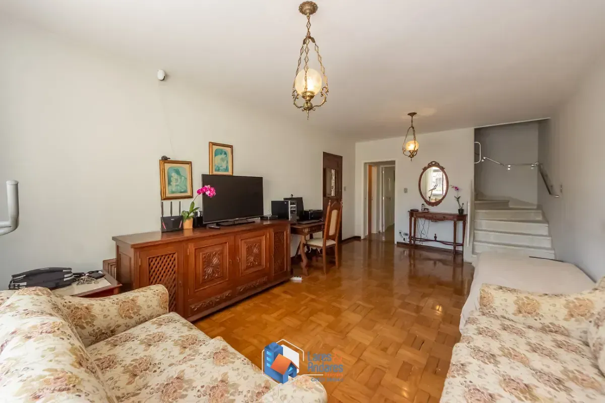 Imagem Sobrado para venda e locação em Vila Parque Jabaquara com 6 quartos, sendo 1 suíte, 293m²