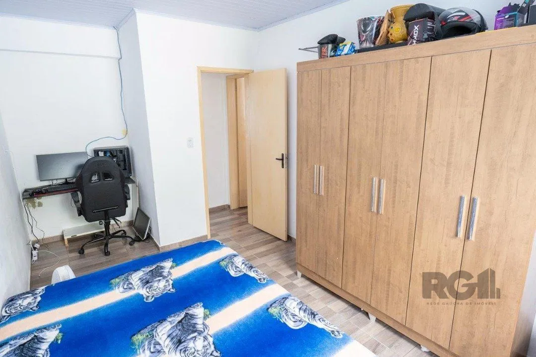 Imagem Casa para Venda com 6 dormitórios e 4 vagas no bairro Espirito Santo