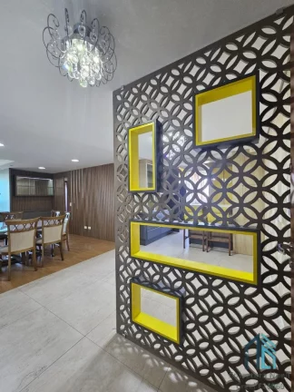 Imagem Apartamento Semi mobiliado, 03 quartos c/suíte, 02 vagas no centro de São José dos Pinhais -PR