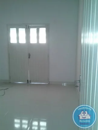 Imagem Alugo casa Térrea com 03 dormitórios em Porto Seguro