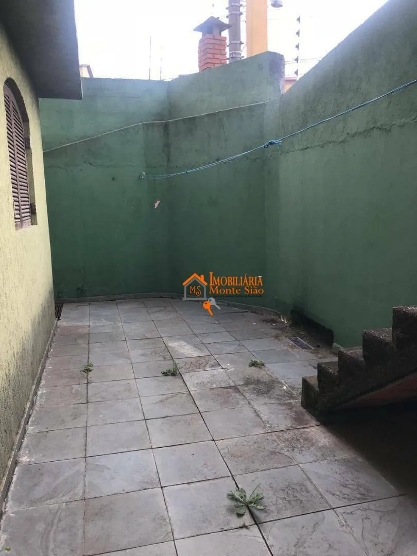 Imagem Sobrado com 3 dormitórios à venda, 254 m² por R$ 650.000,00 - Jardim Santa Cecília - Guarulhos/SP