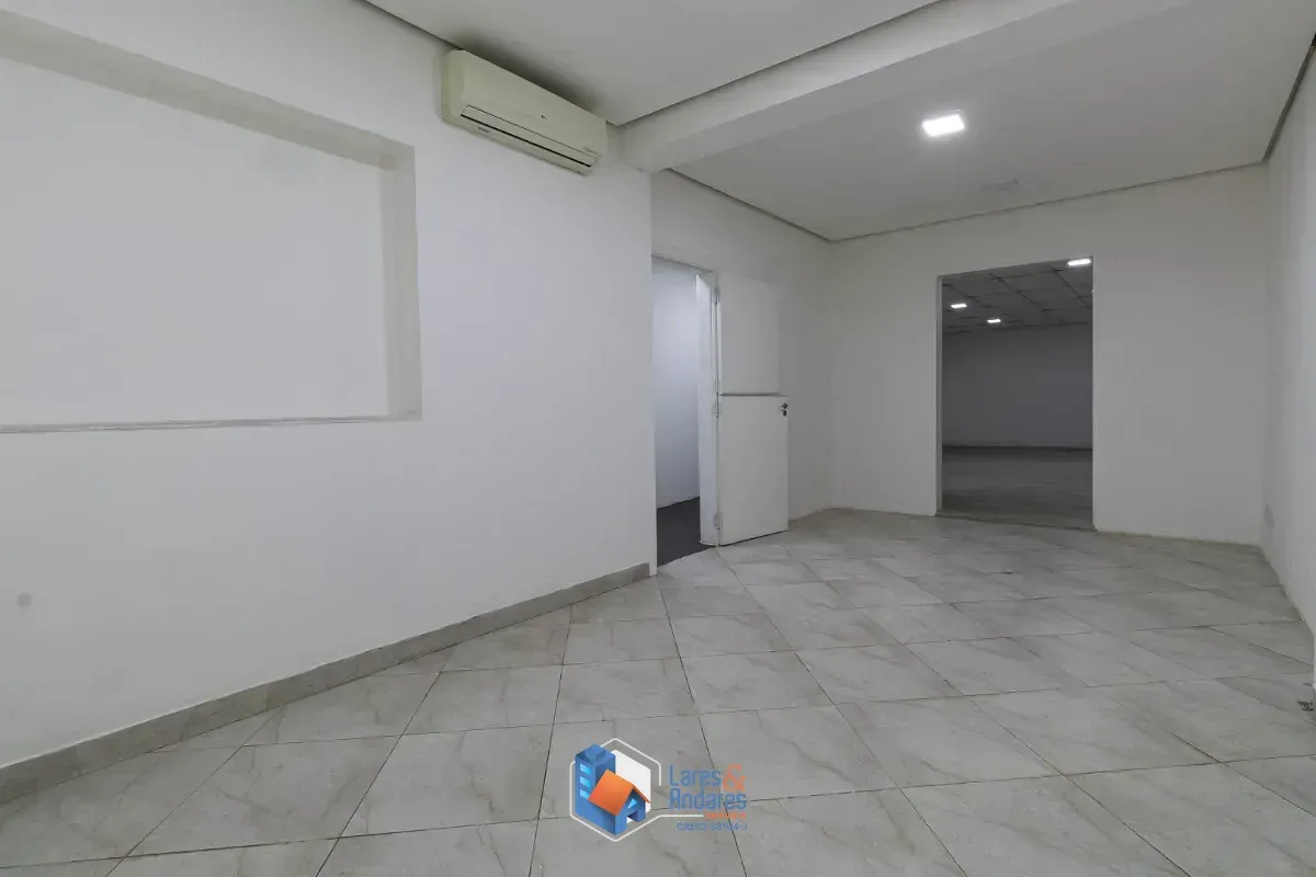 Imagem Casa comercial para venda em Água Branca, 300m²