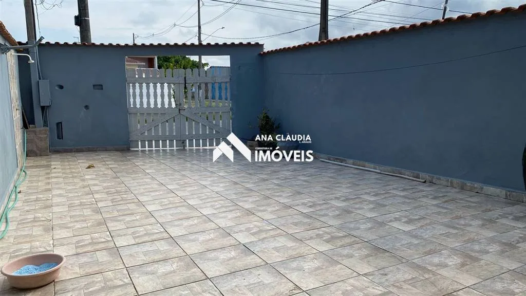 Imagem Casa na praia lado serra em ótima localização bairro de moradores fixos a 500 metros do mar .