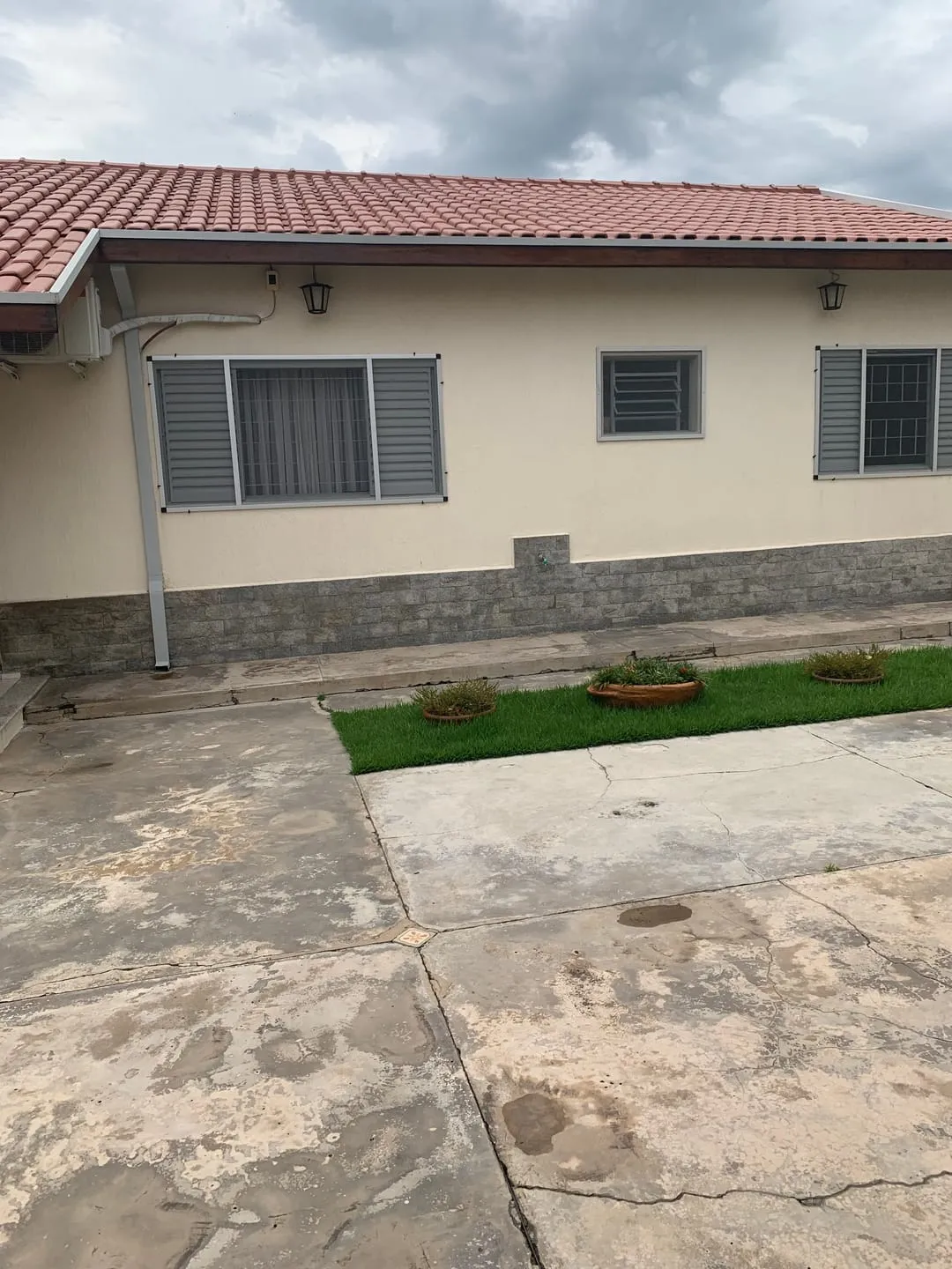 Imagem Casa à venda 2 Quartos, 2 Vagas, 300M², Jardim Santa Cecília, Pindamonhangaba - SP