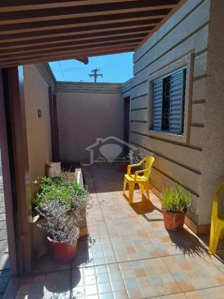Imagem CASA COM EDÍCULA A VENDA NO BAIRRO MARIA LUCIA