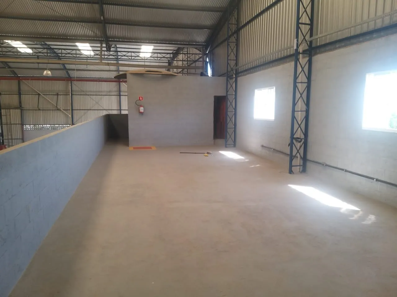 Imagem Comercial à venda 7500M², Moreira César, Pindamonhangaba - SP