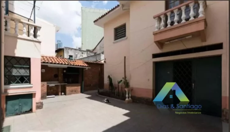 Foto do imóvel ACLIMAÇÃO Sobrado 350M² e EDICULA, 3 dormitórios 1 suíte, varanda gourmet, 7 vagas a 800 metros da estação do metro Vergueiro !!!